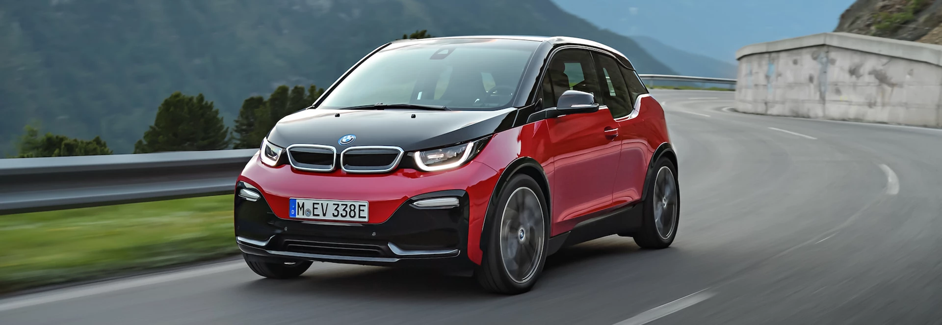 BMW Group electric sales pass 400,000 marker